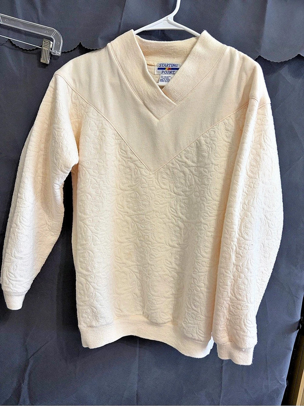 Starting Point Textured Pullover Sweater in Cream Size Small